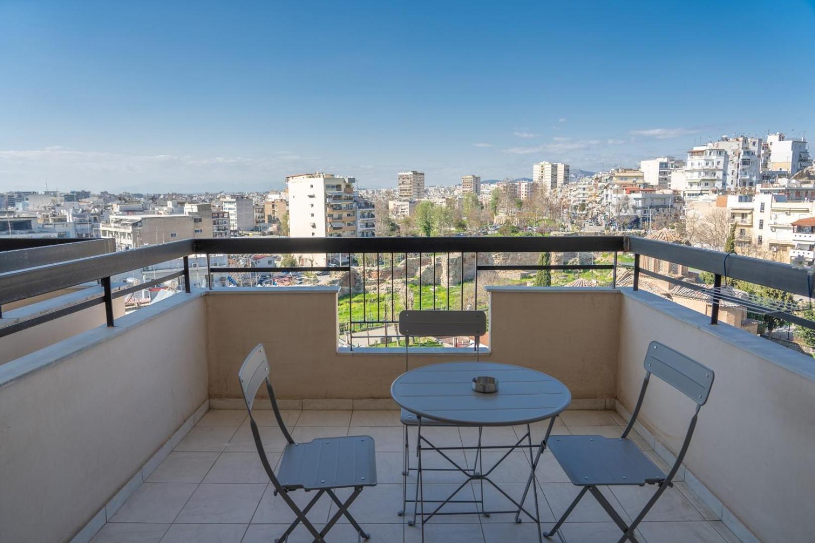 Kosmos Service Apartment Beautiful Studio 3 With Additional Cost Parking Tesalónica Exterior foto